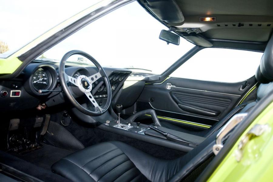  Lamborghini Miura S 1971 года  (фото 13 из 15)